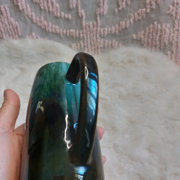 Vintage Blue Mountain Pottery Creamer Pitcher 5"H x 4"W - Picture 5 of 7